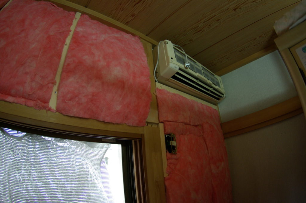 断熱工事で西側の寝室を夏の西日・冬の寒さから守る！【完結編】