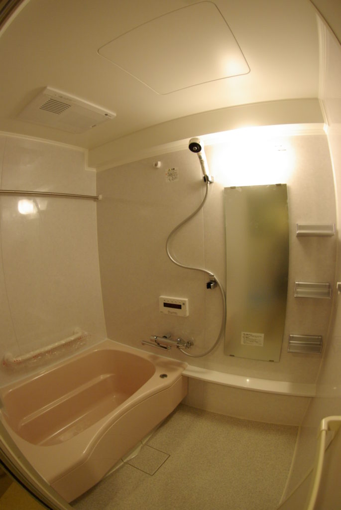 カビが気になる集合住宅のお風呂をシステムバスに一新した事例