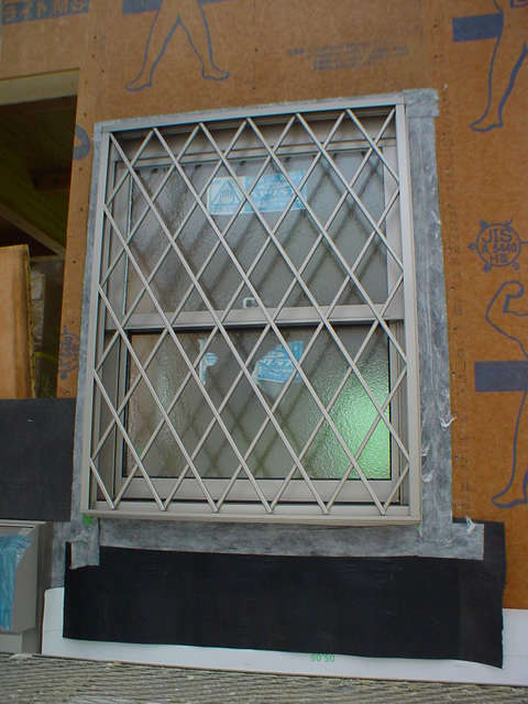 サッシからの漏水修理・省エネサッシへのチェンジ 窓リフォームの事例をご紹介