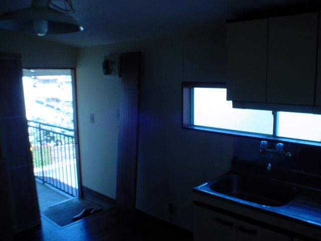 西東京市のアパート システムキッチンにして雰囲気一新