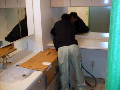 マンション作り付けの洗濯機が故障！国産洗濯機が置けるスペースにリフォーム