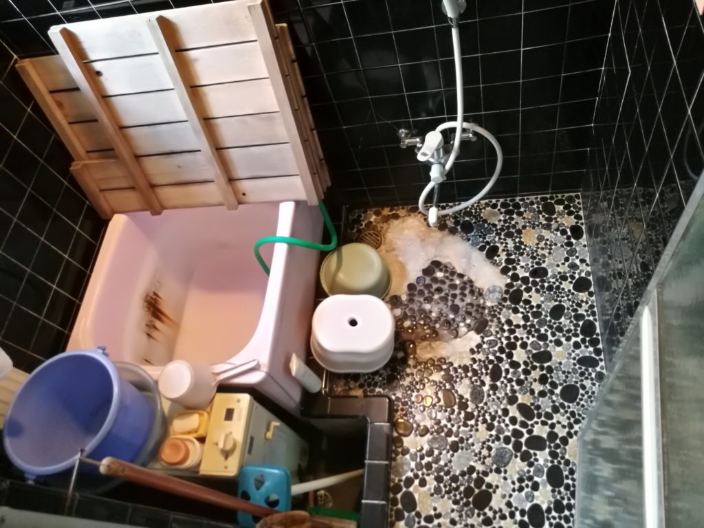 昭和から使い続けている浴室をタカラ レラージュに交換