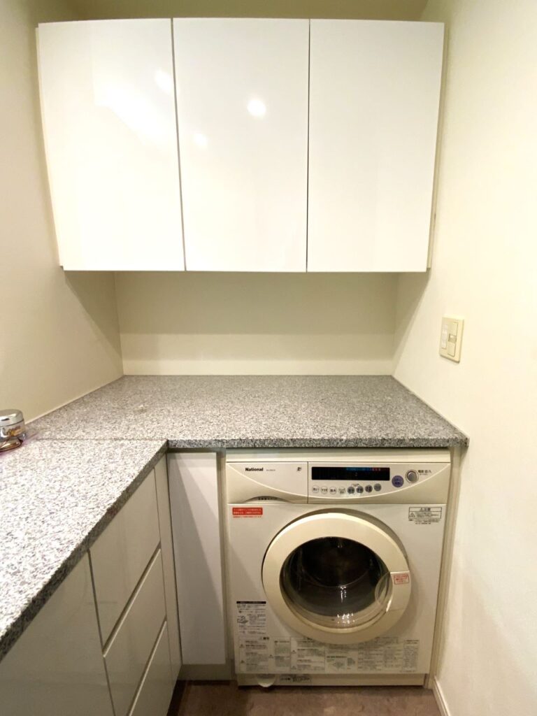 小型洗濯機置場のスペースを拡大！家電の選択肢を広げるリフォーム
