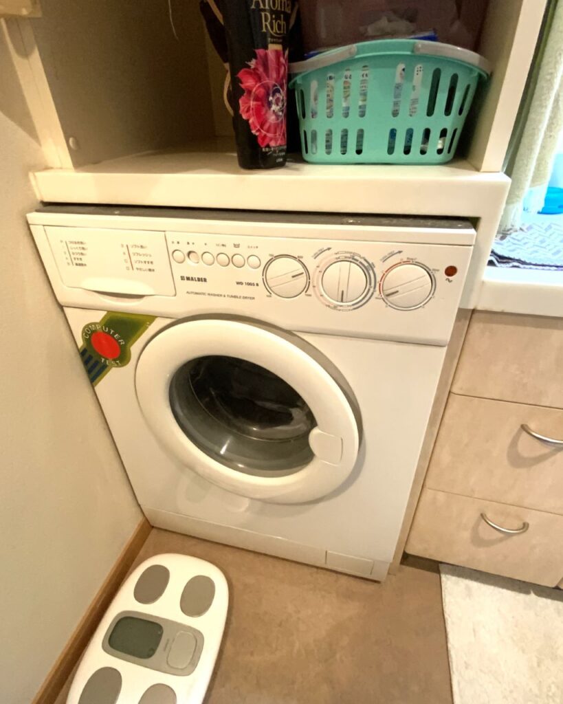 国産洗濯機を設置できる洗濯機置場へのリフォーム